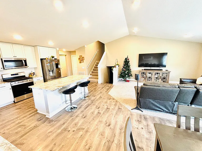 18031 Headwaters Dr — Photo 24