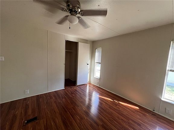 2nd image of 806 N Oneal St #806