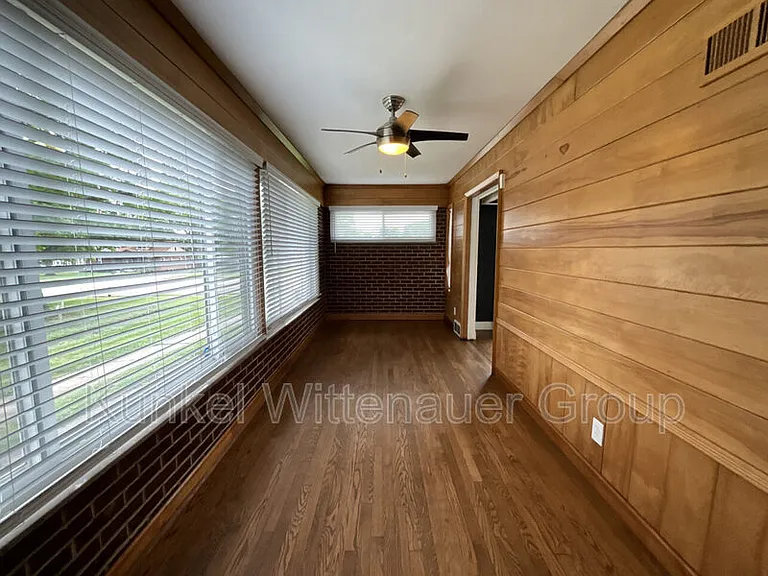 7911 W Main St — Photo 10