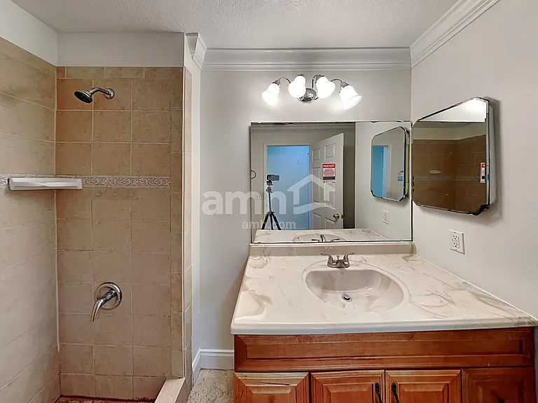 989 Little Creek Rd — Photo 16