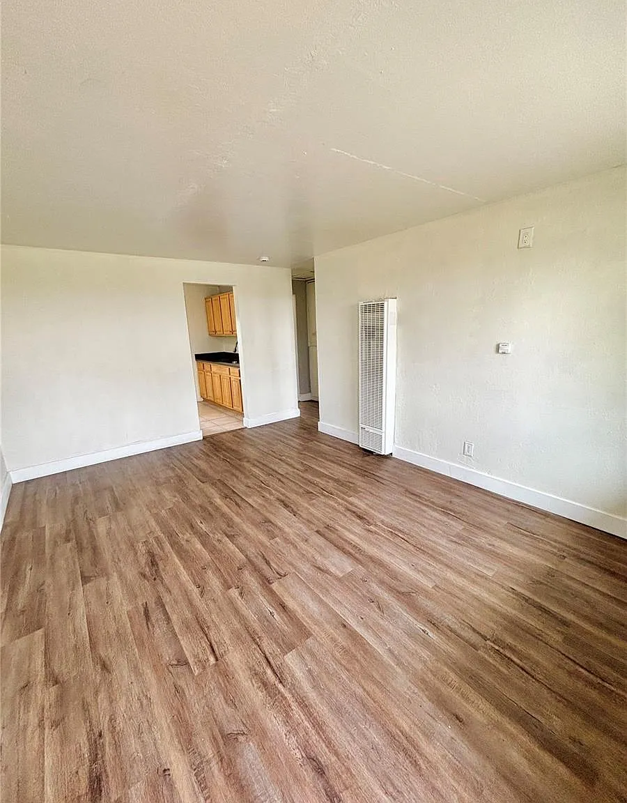 1 bed, 1.0 bath, 500 sqft, $999 — Photo 1