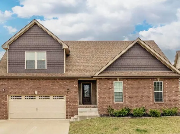 1678 Horseshoe Cave Dr, Clarksville, TN 37042