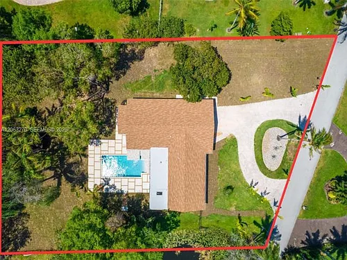 4700 SW 110th Ave Photo 1