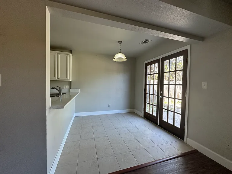 617 N Cleveland Ave — Photo 8