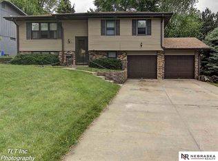 4966 S 87th St, Omaha, NE 68127