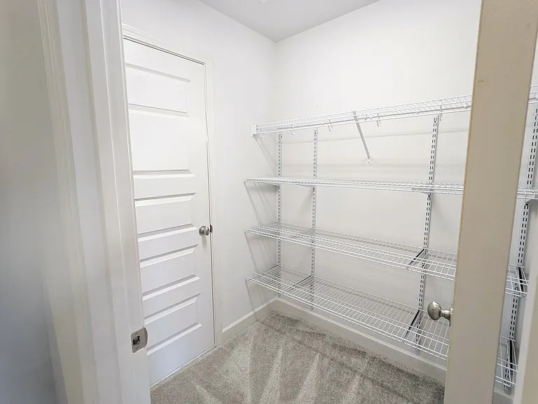 2748 Cloister Ln — Photo 21