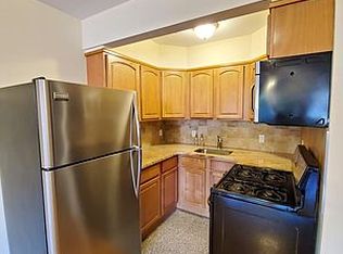 26-50 30th St #2A, Astoria, NY 11102
