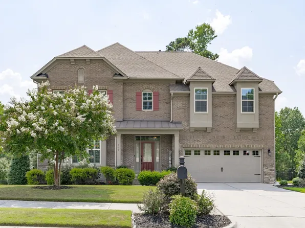 917 Queensdale Dr, Cary, NC 27519