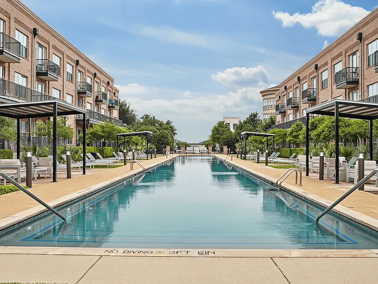 Silver Oak Pool