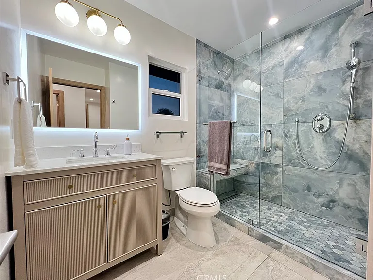 23443 Balmoral Ln — Photo 40