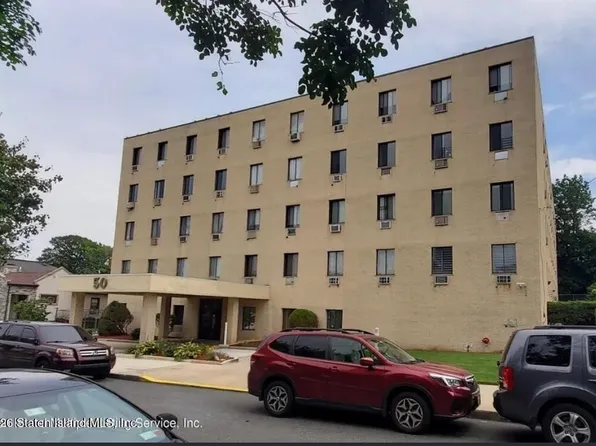 50 Belair Rd, Staten Island, NY 10305