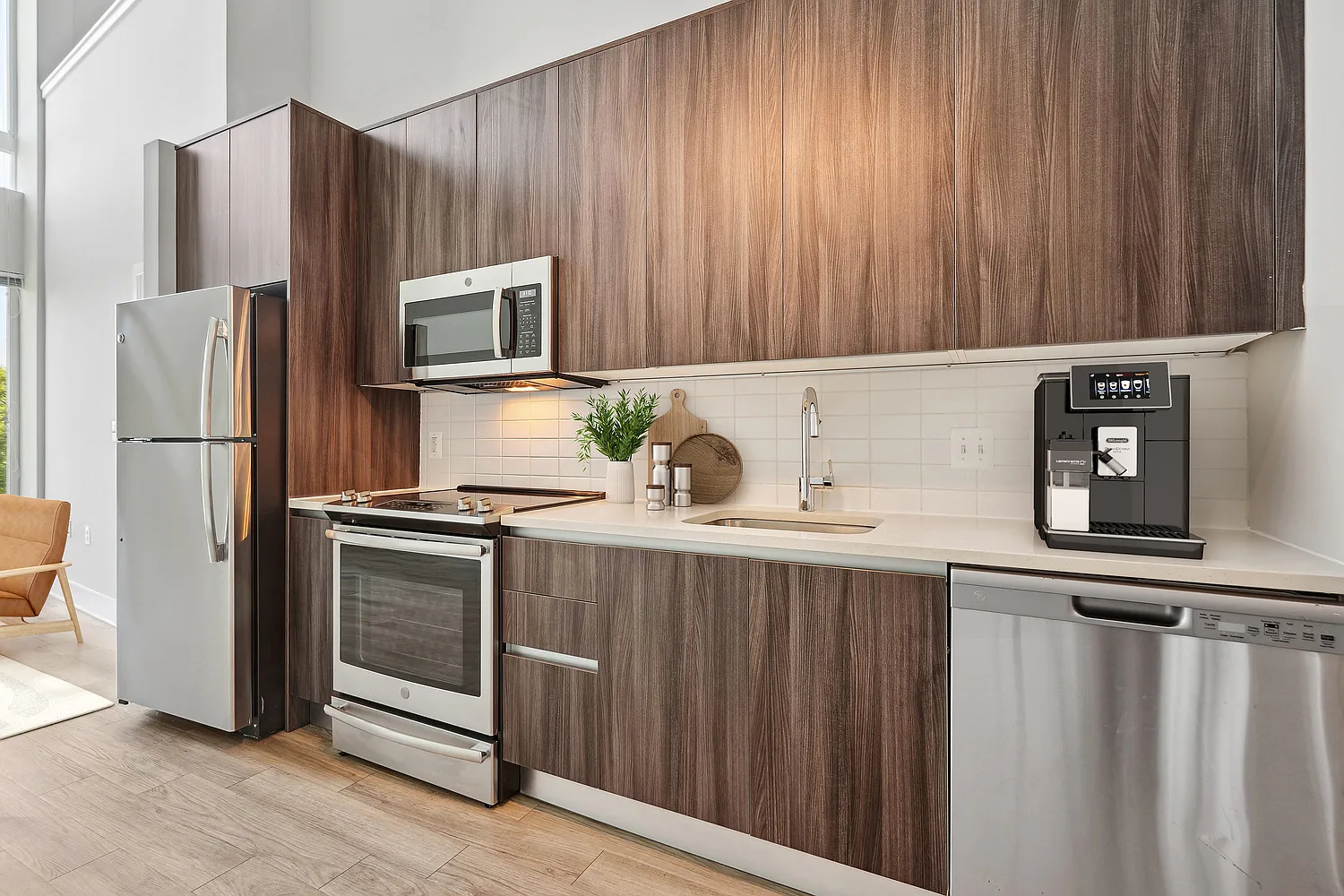 Modern on M — Photo 2