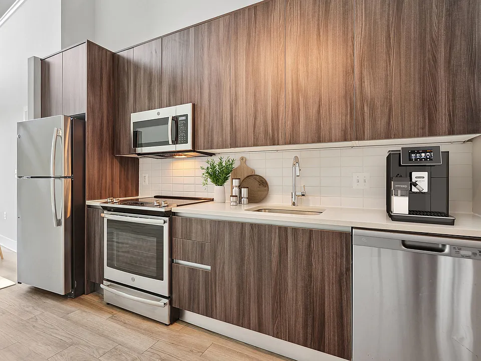 Building Photo 2
