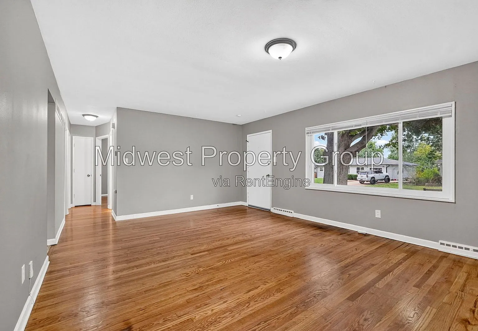 3 bed, 1.0 bath, 962 sqft, $1,650 — Photo 4