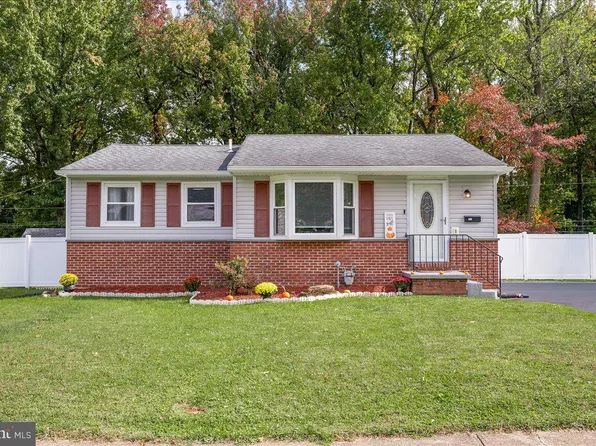 402 Tamara Cir, Newark, DE 19711