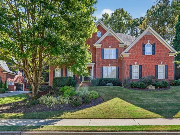 215 Radlett Ln, Alpharetta, GA 30022