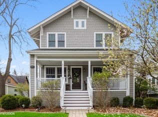 431 Ridgewood Ave, Glen Ellyn, IL 60137