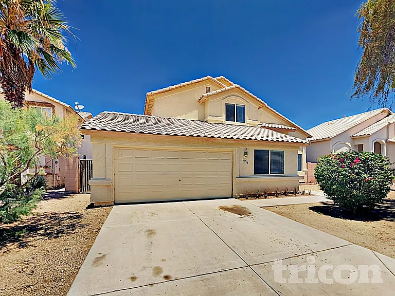 16264 W Lincoln St — Photo 3