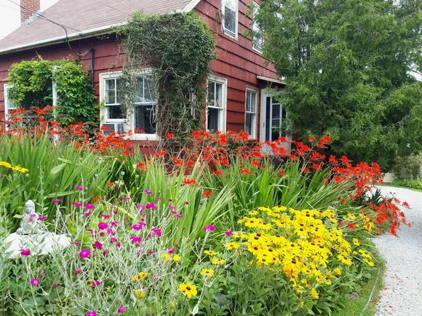 42 Main Shore Rd, Yarmouth, NS B5A 4K2