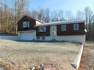 559 Fairfield Dr, Greensburg, PA 15601