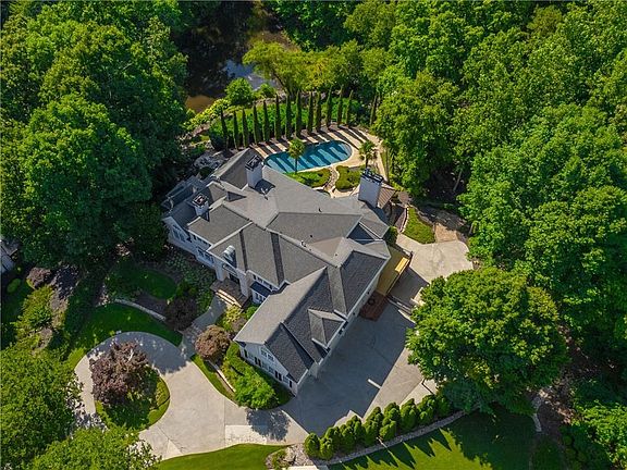 2nd image of 1055 Hedgerose Ln