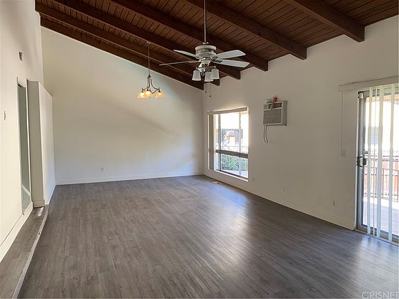 3rd image of 20925 Clarin St