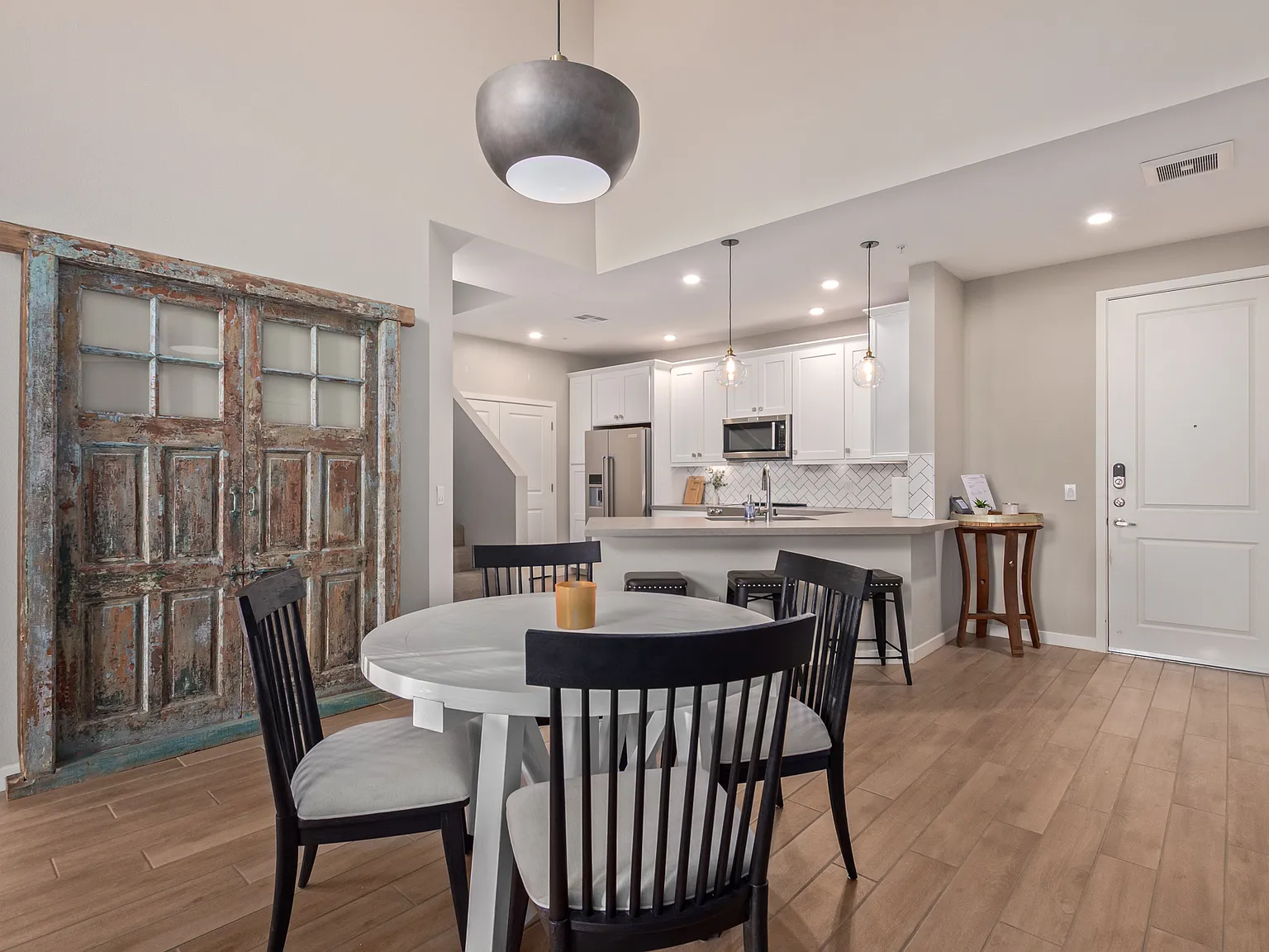 2511 W Queen Creek Rd — Photo 3
