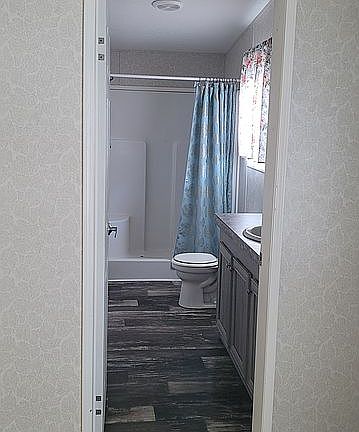 5th image of 2540 Sunset Dr