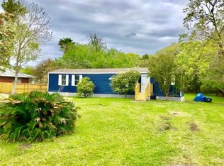 8906 Robinson Rd, Hitchcock, TX 77563