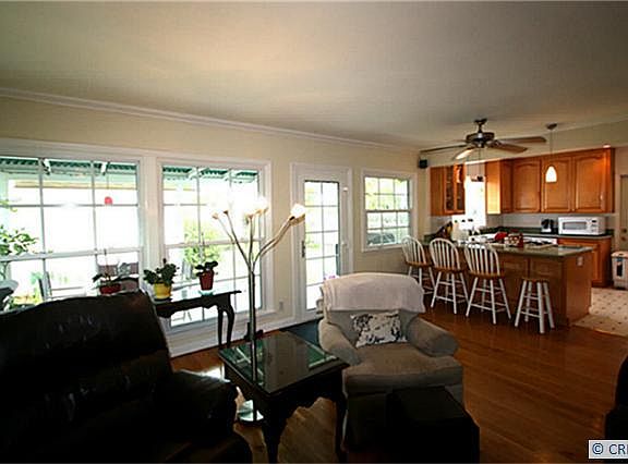 2nd image of 3568 Conquista Ave