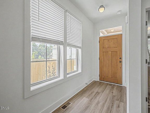 3rd image of 2308 Broad St