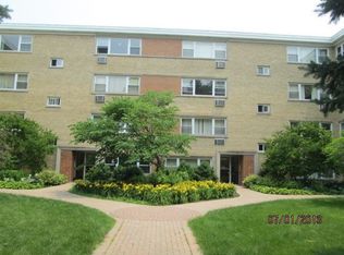 7427 N Ridge Blvd APT 1F, Chicago, IL 60645