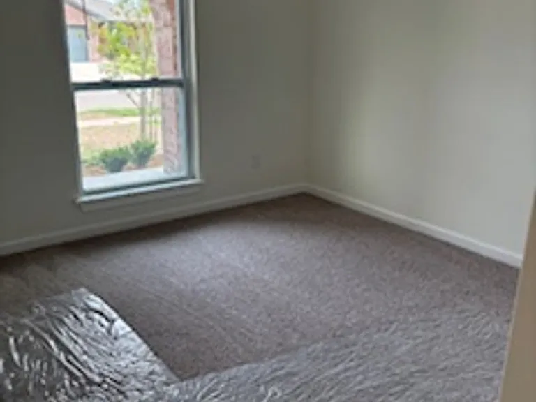 18104 Austin Ct — Photo 4