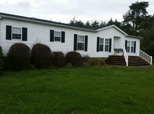 5240 Tobe Robertson Rd, Columbia, TN 38401