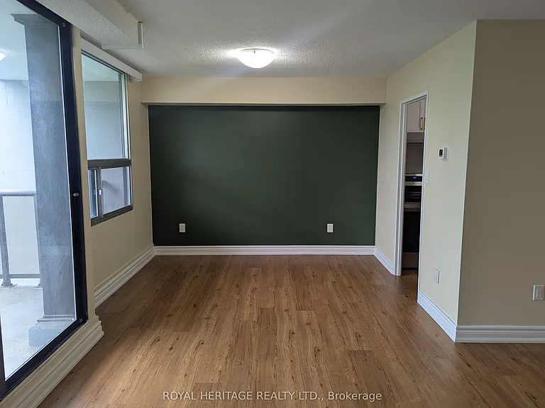 92 Church St S #311 — Photo 6