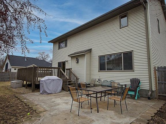 5th image of 802 Sunwood Park Dr