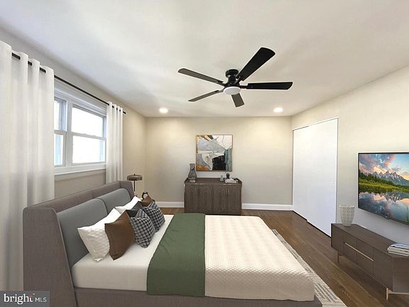 4th image of 12639 Biscayne Dr