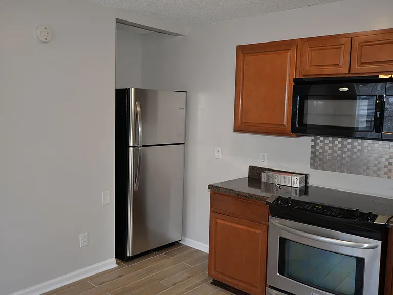 1715 Rainbow Dr — Photo 5
