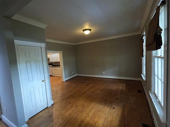 5th image of 503 Catherine St