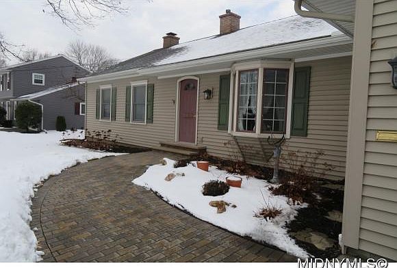 2nd image of 1709 Lincoln Ln