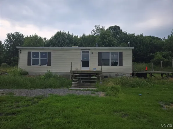 37400 Carpenter Rd #402, Antwerp, NY 13608