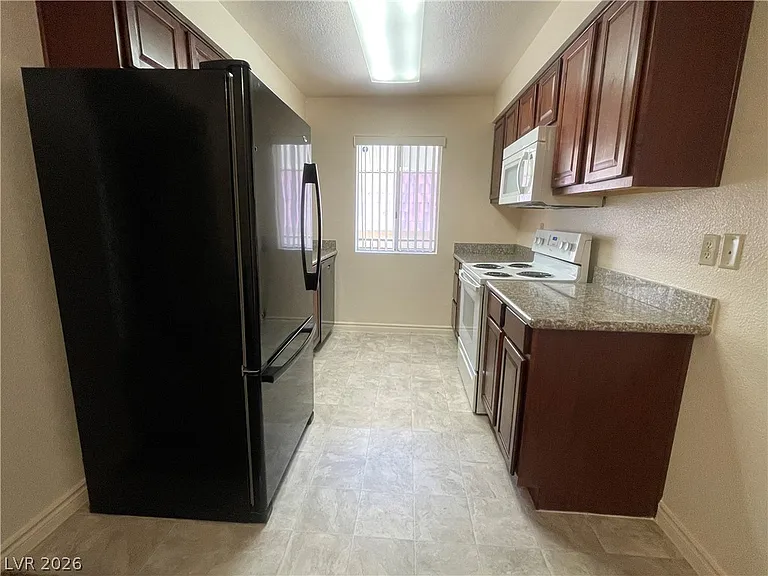 5350 River Glen Dr #306 — Photo 6
