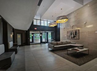 7111 Woodmont Ave APT 107, Bethesda, MD 20815