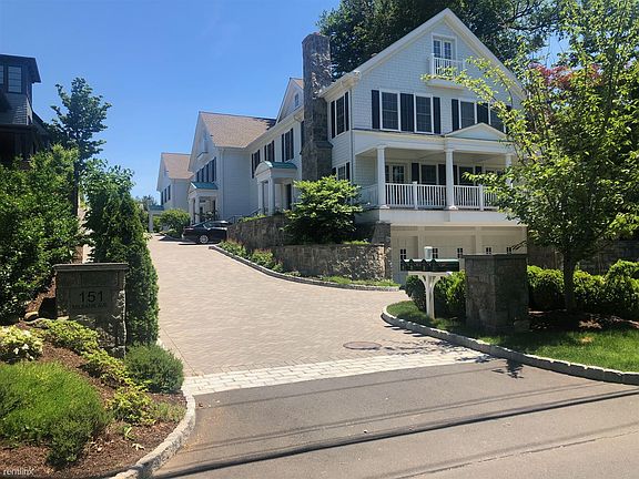 151 Milbank Street View