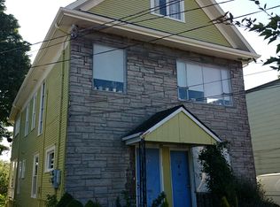 214 22nd Ave E, Seattle, WA 98112