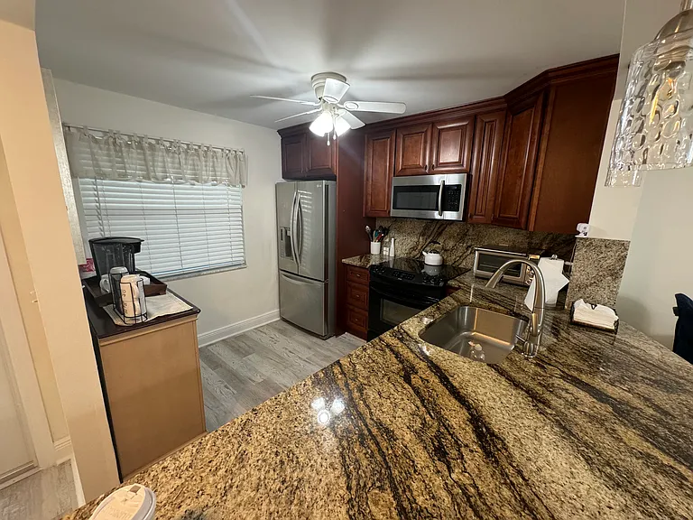 910 Dogwood Dr #142 — Photo 5