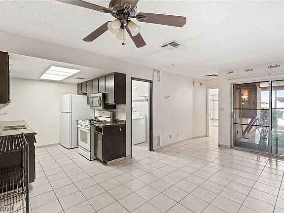 4th image of 421 N Lamb Blvd APT B