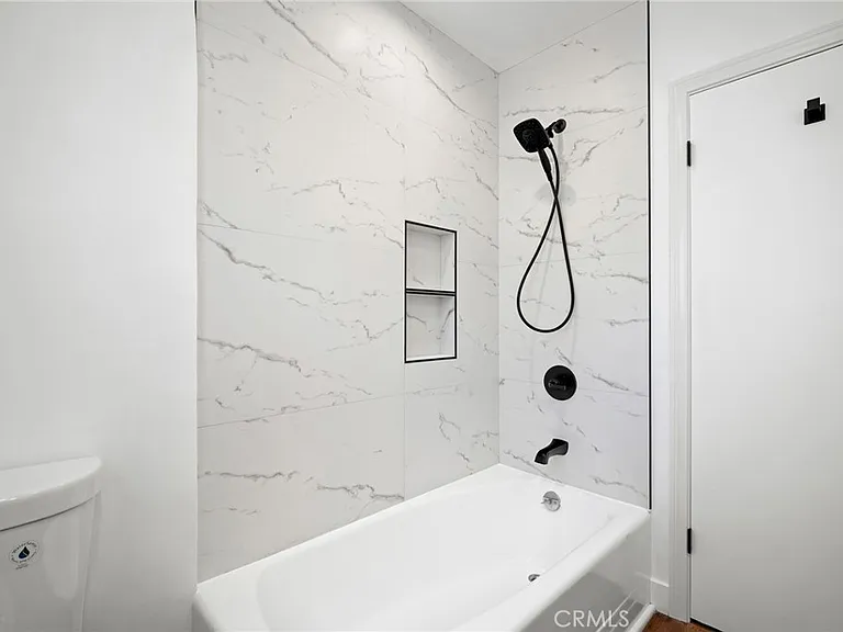10404 Leolang Ave — Photo 20