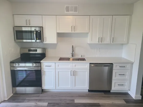 7196 68th Ct N APT B, Pinellas Park, FL 33781