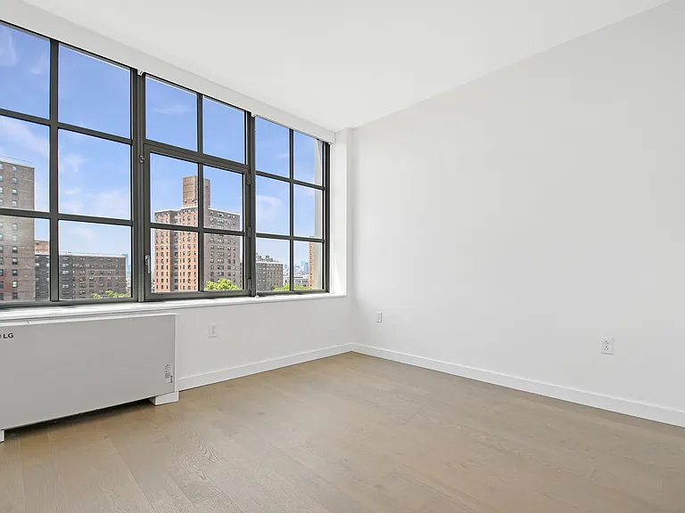 282 S 5th St #9A — Photo 3